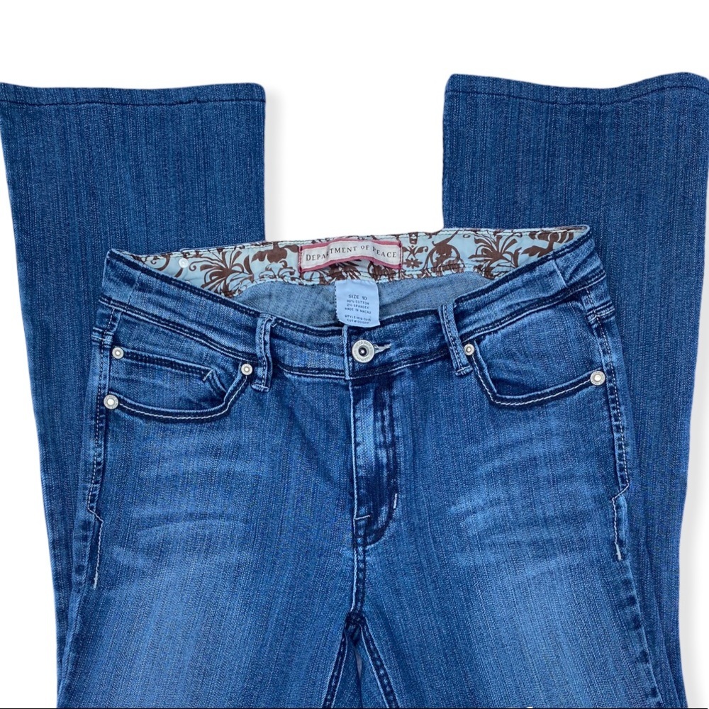 Mid Rise Boot Cut Jeans | Stretch| 32x28 | size 10 | Medium Weight| EUC